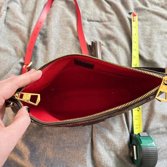 Louis Vuitton Brown Checkered Shoulder Bag - Picture 4 of 7